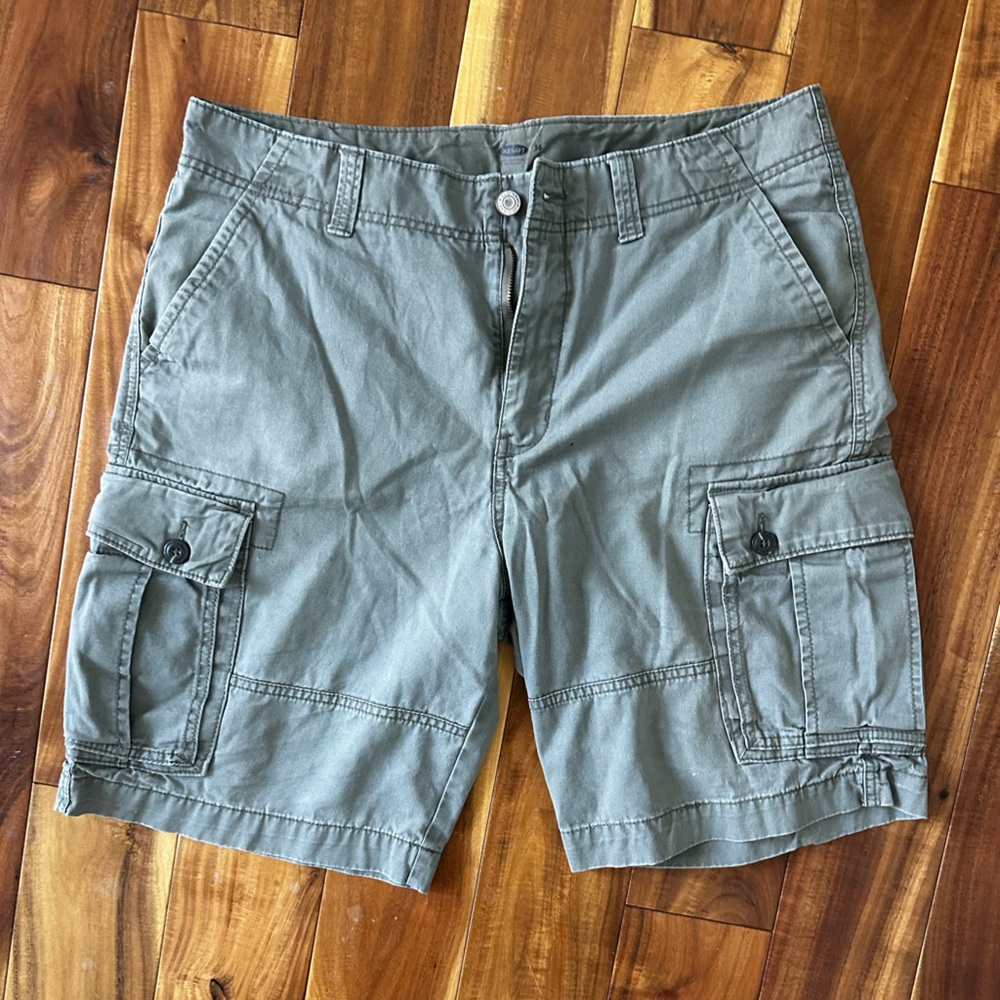 Cargo shorts - 36”